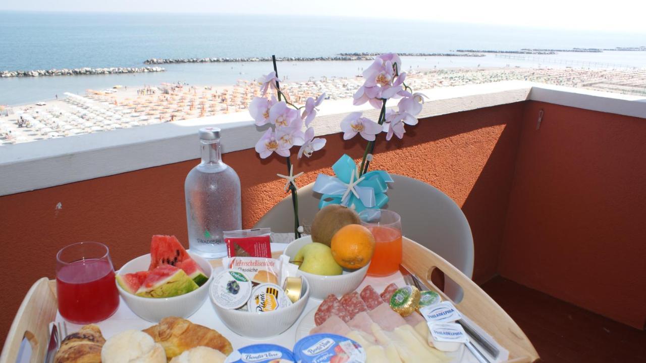 Hotel Palazzo Caveja Rimini Eksteriør billede
