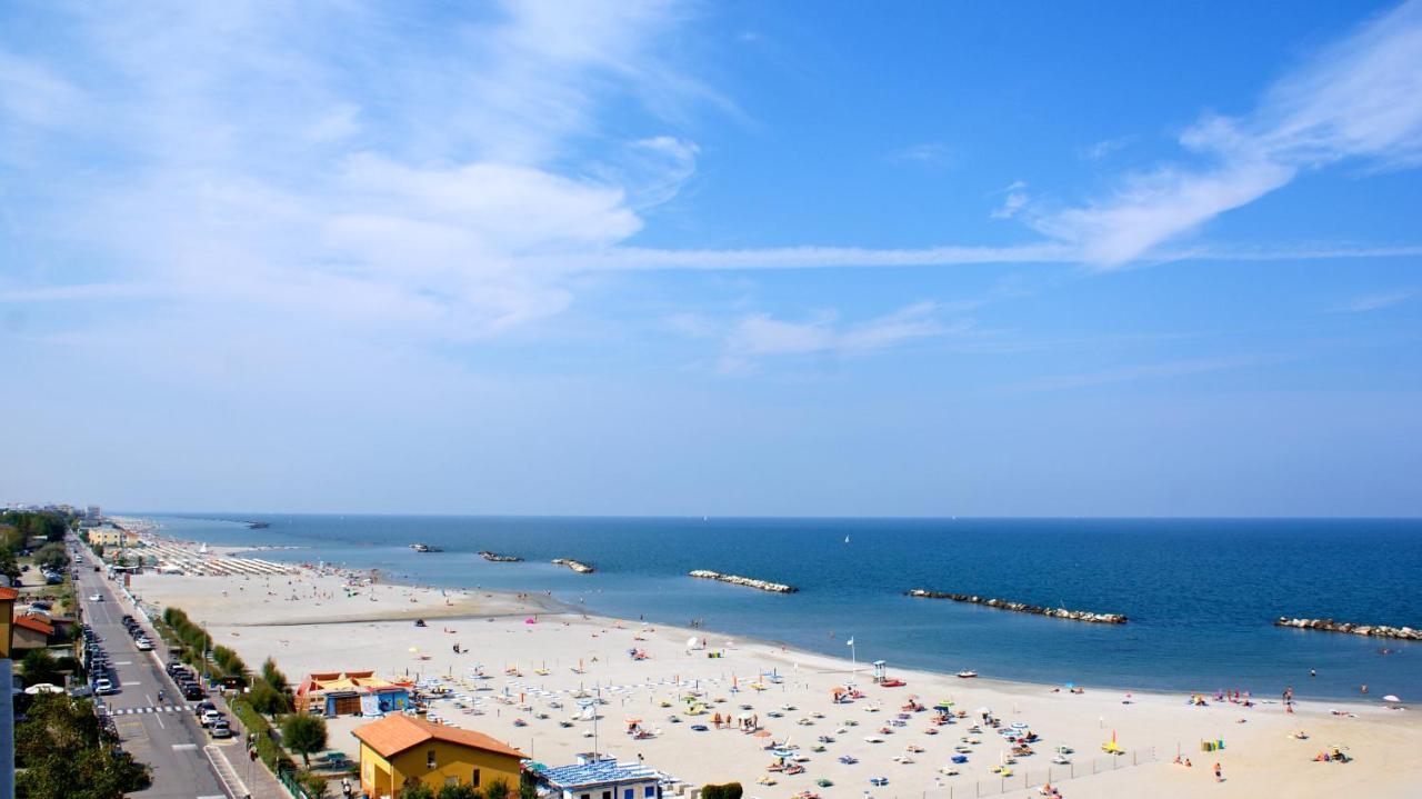 Hotel Palazzo Caveja Rimini Eksteriør billede