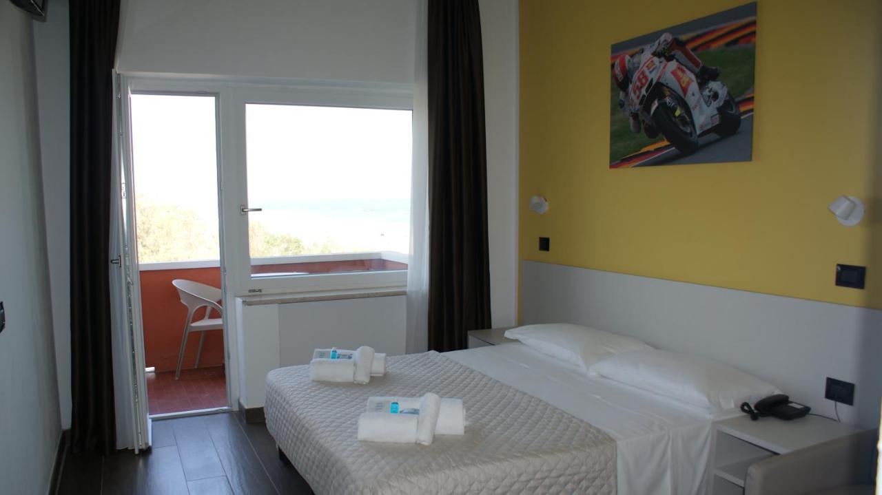 Hotel Palazzo Caveja Rimini Eksteriør billede