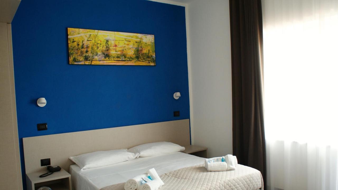 Hotel Palazzo Caveja Rimini Eksteriør billede