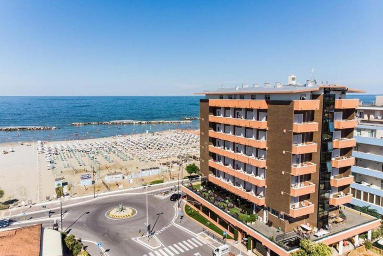 Hotel Palazzo Caveja Rimini Eksteriør billede